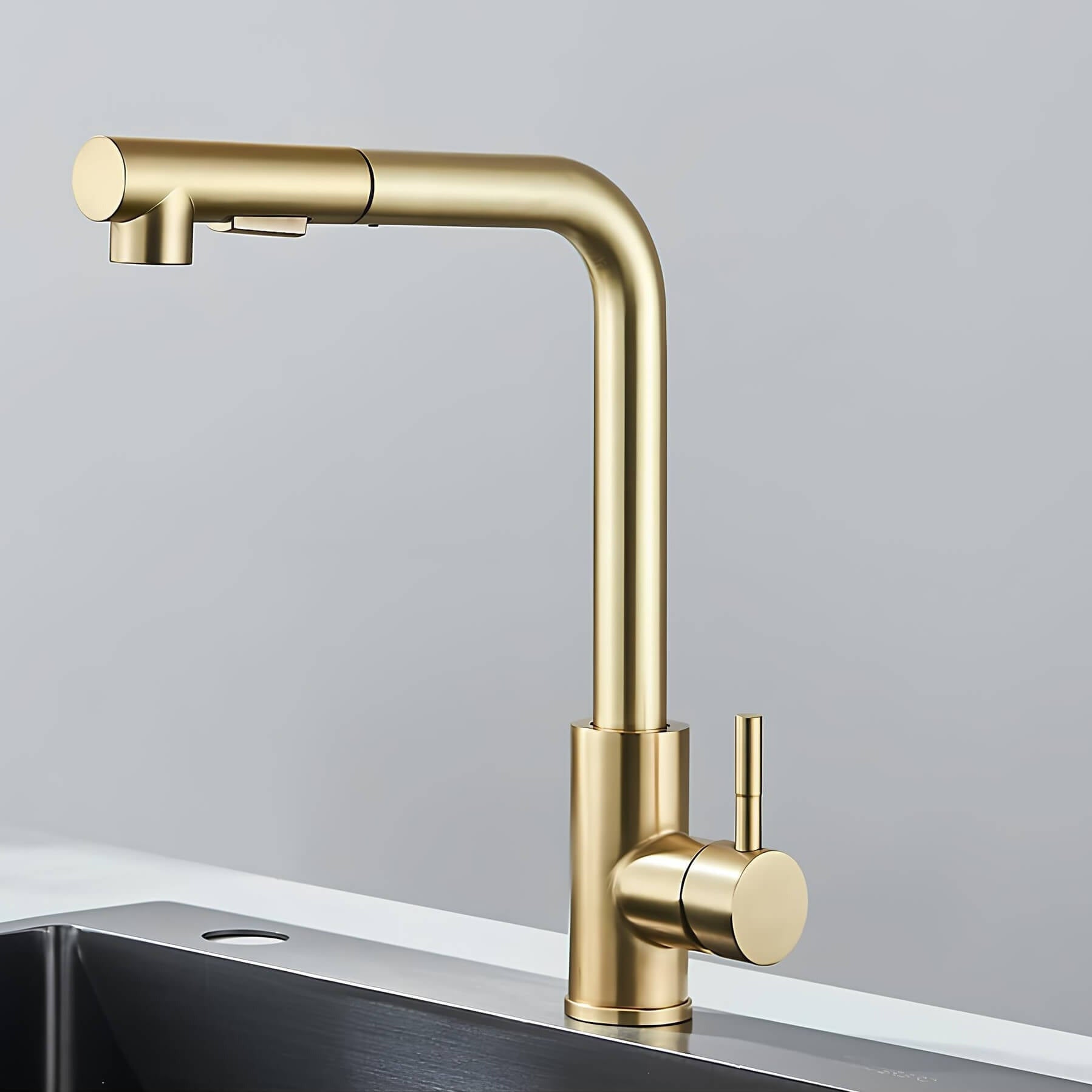Designer kitchen faucet with dual-spray pull-down head and 360° swivel spout