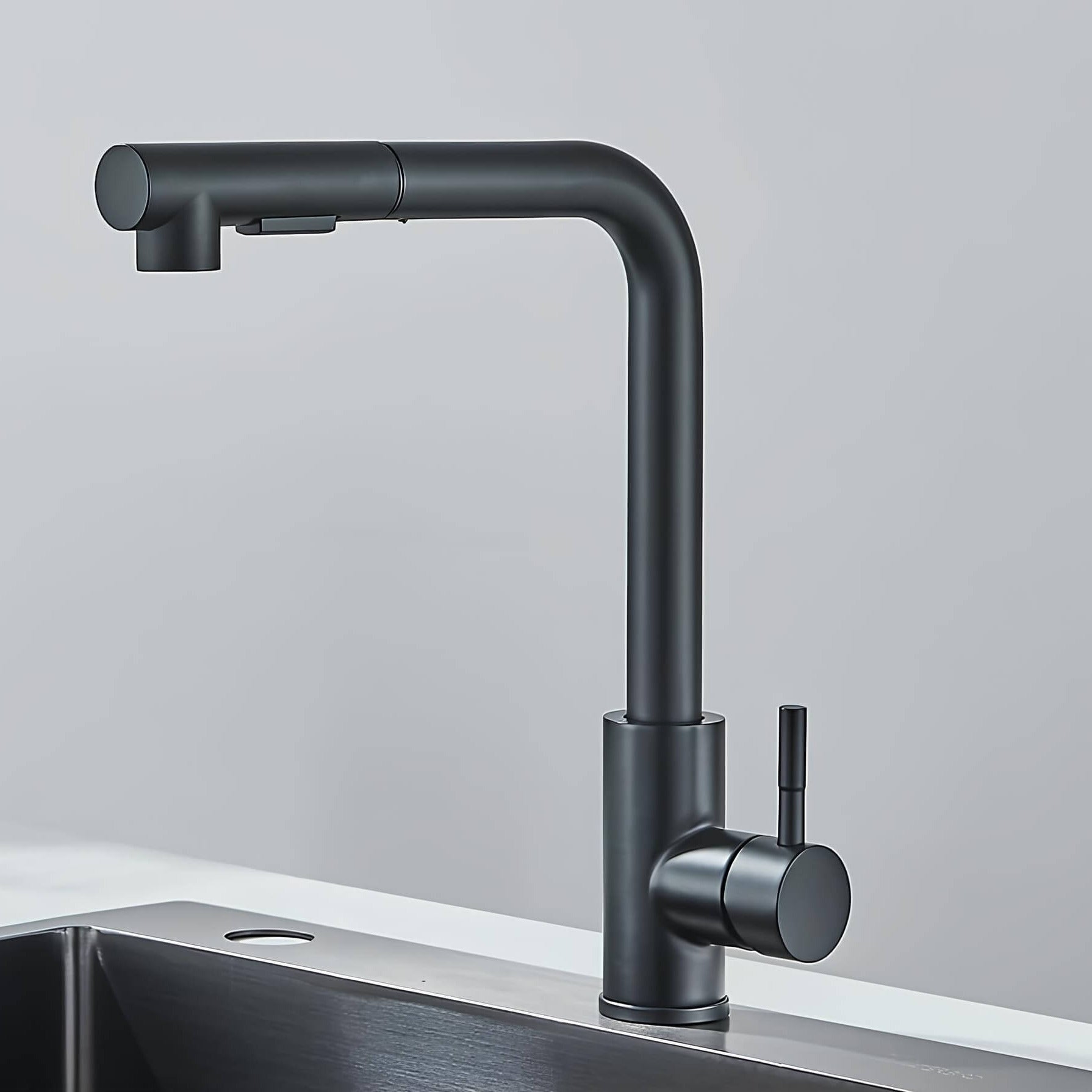 Designer kitchen faucet with dual-spray pull-down head and 360° swivel spout