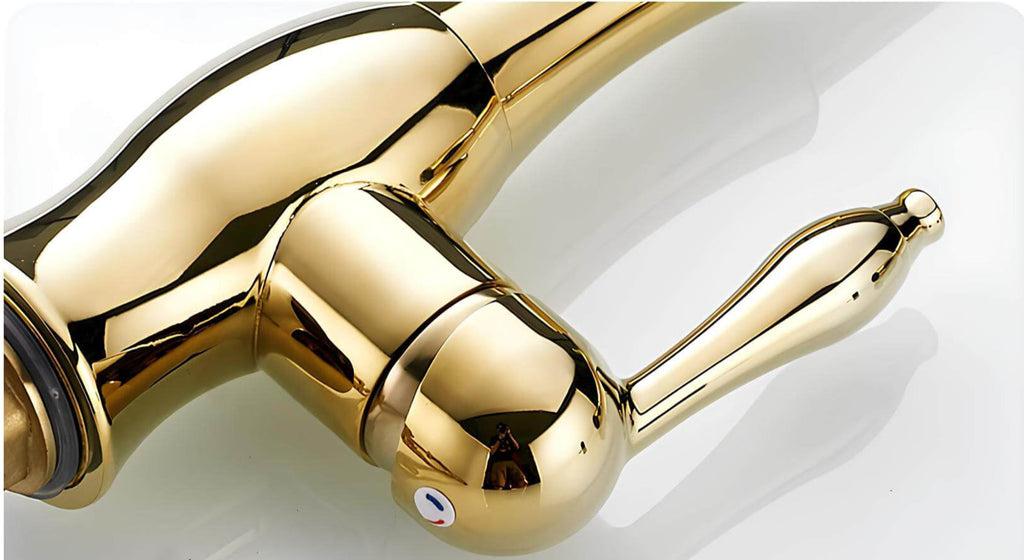 Premium kitchen faucet with pull-down dual spray and classic design
