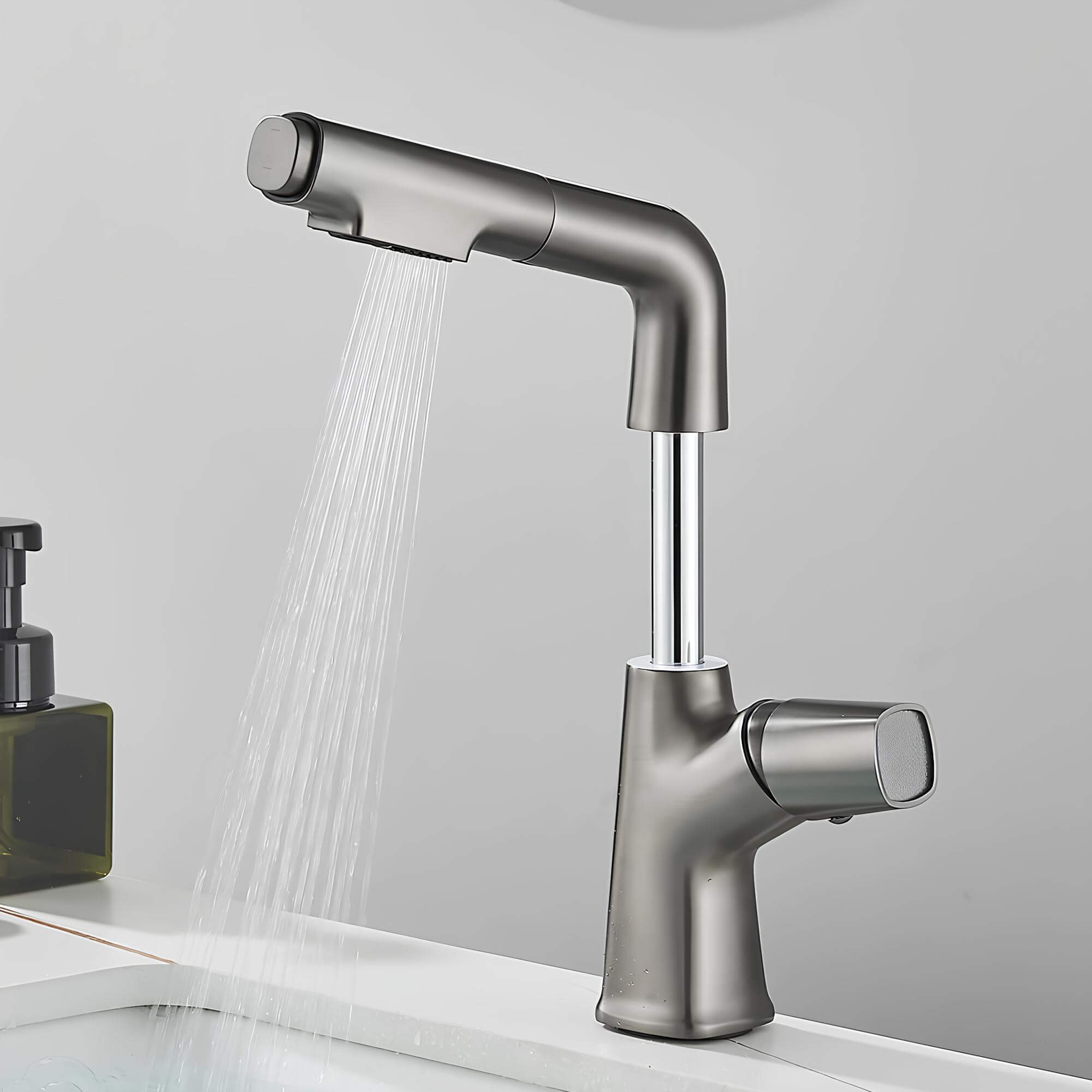 Adjustable kitchen faucet with integrated sprayer and 360° rotation