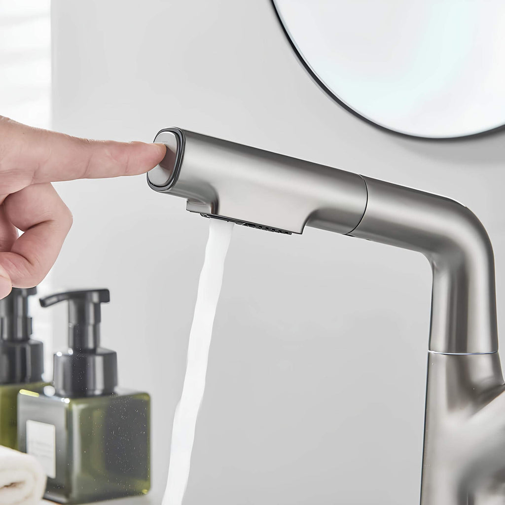 Adjustable kitchen faucet with integrated sprayer and 360° rotation